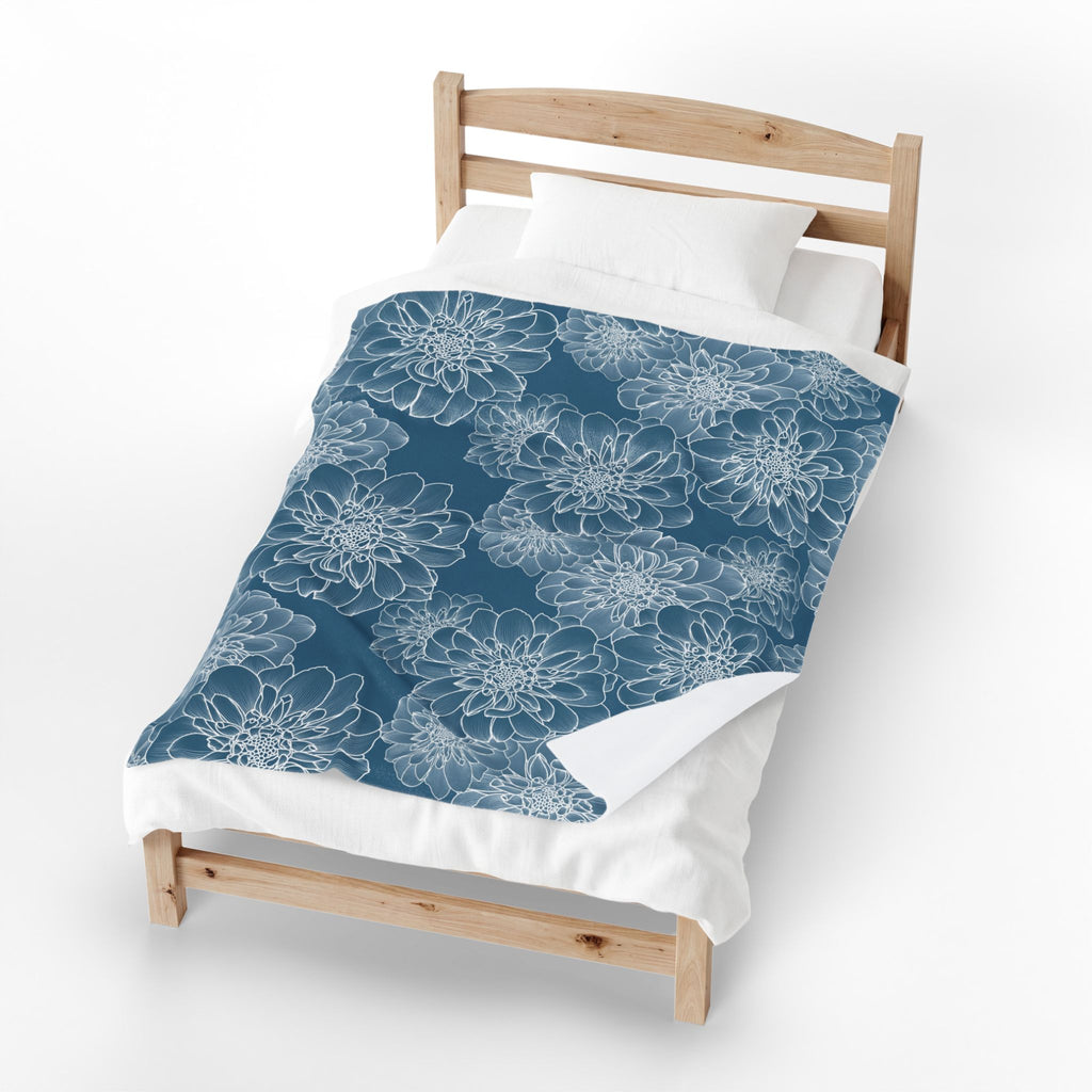 Velveteen Plush Blanket — Blue Floral Dahlia Pattern Cozy Throw
