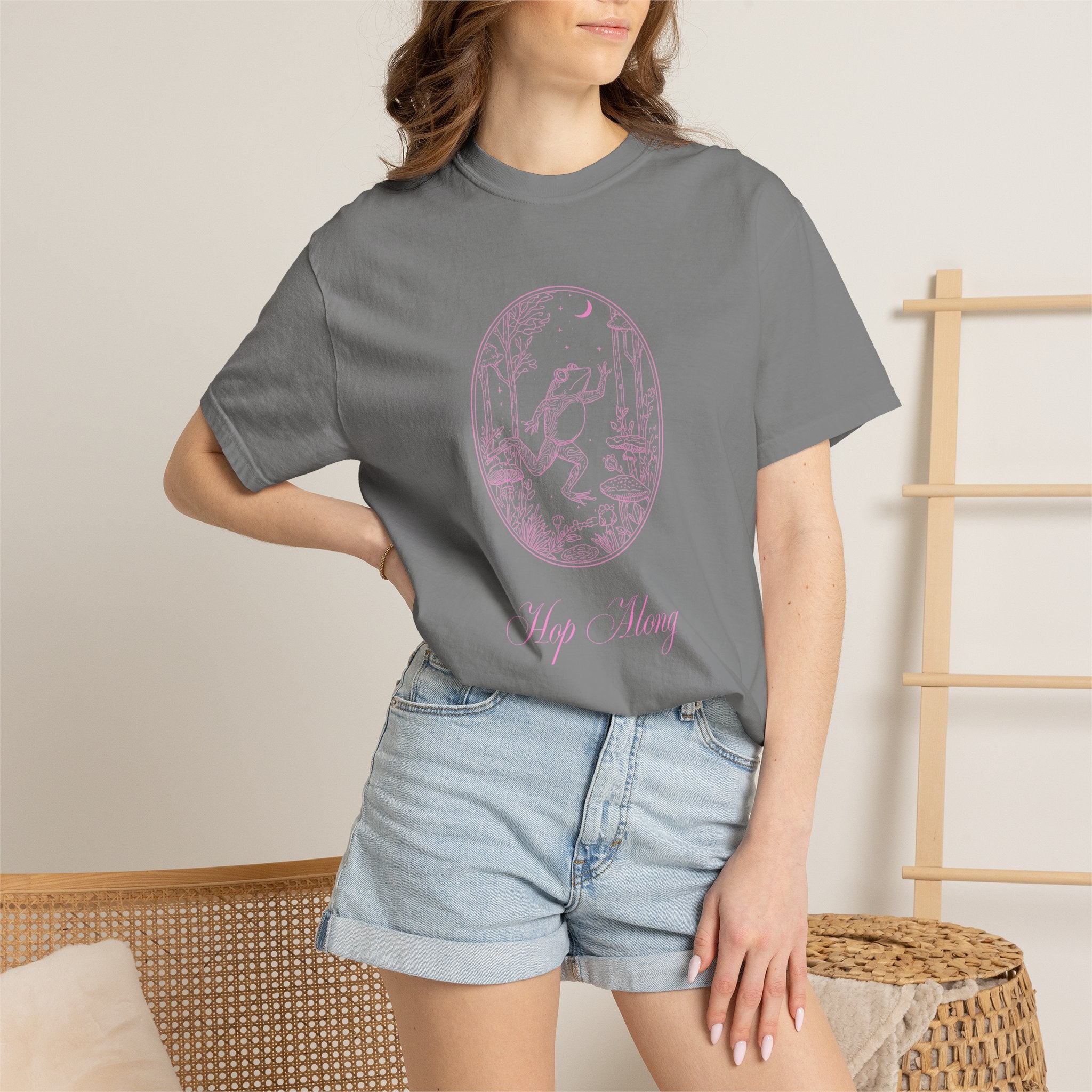 Vintage Floral Oval 'Stay Wavy' T-Shirt