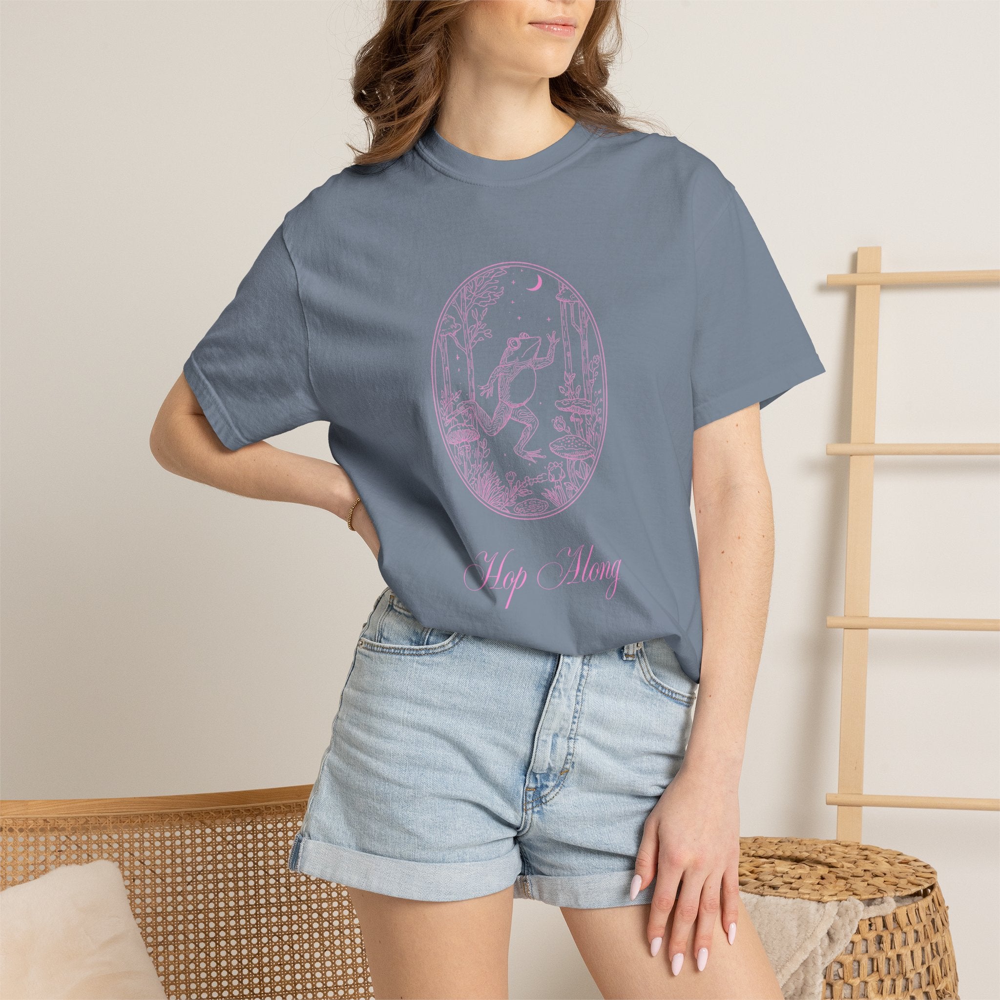 Vintage Floral Oval 'Stay Wavy' T-Shirt