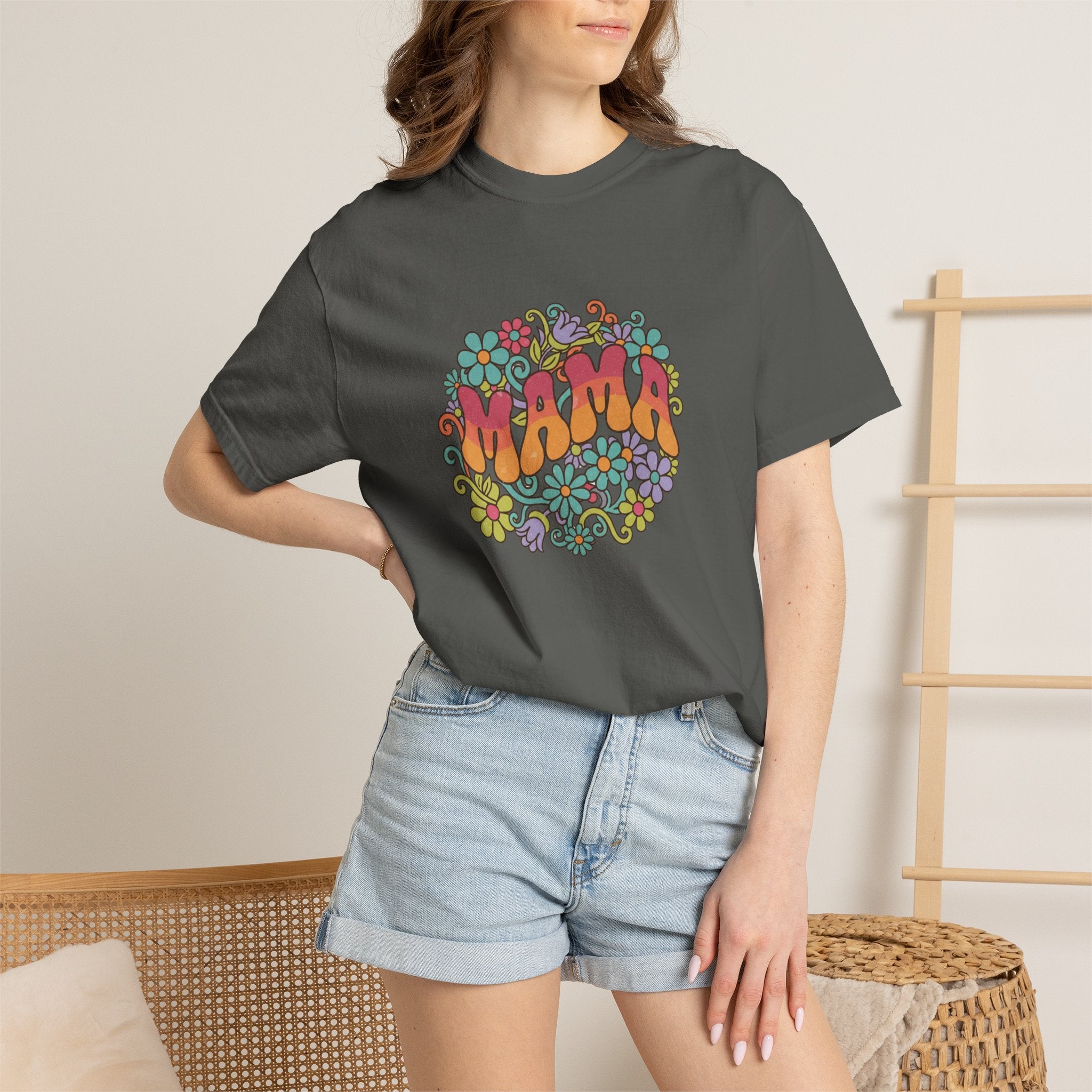 Mama Floral Retro T-Shirt — Vintage Hippie Flower Power Tee for Moms